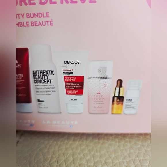 HAIR Attraction Beauty Bundle Basket - Picture 3 of 4